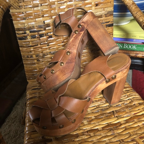 five worlds Shoes - Five Worlds Boho Platform Block Heel Size 8